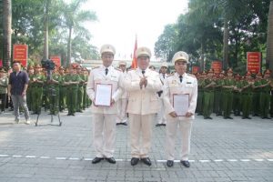 Đại tá Lê Quang Bốn trong lễ phong quân hàm tại trường ĐH PCCC